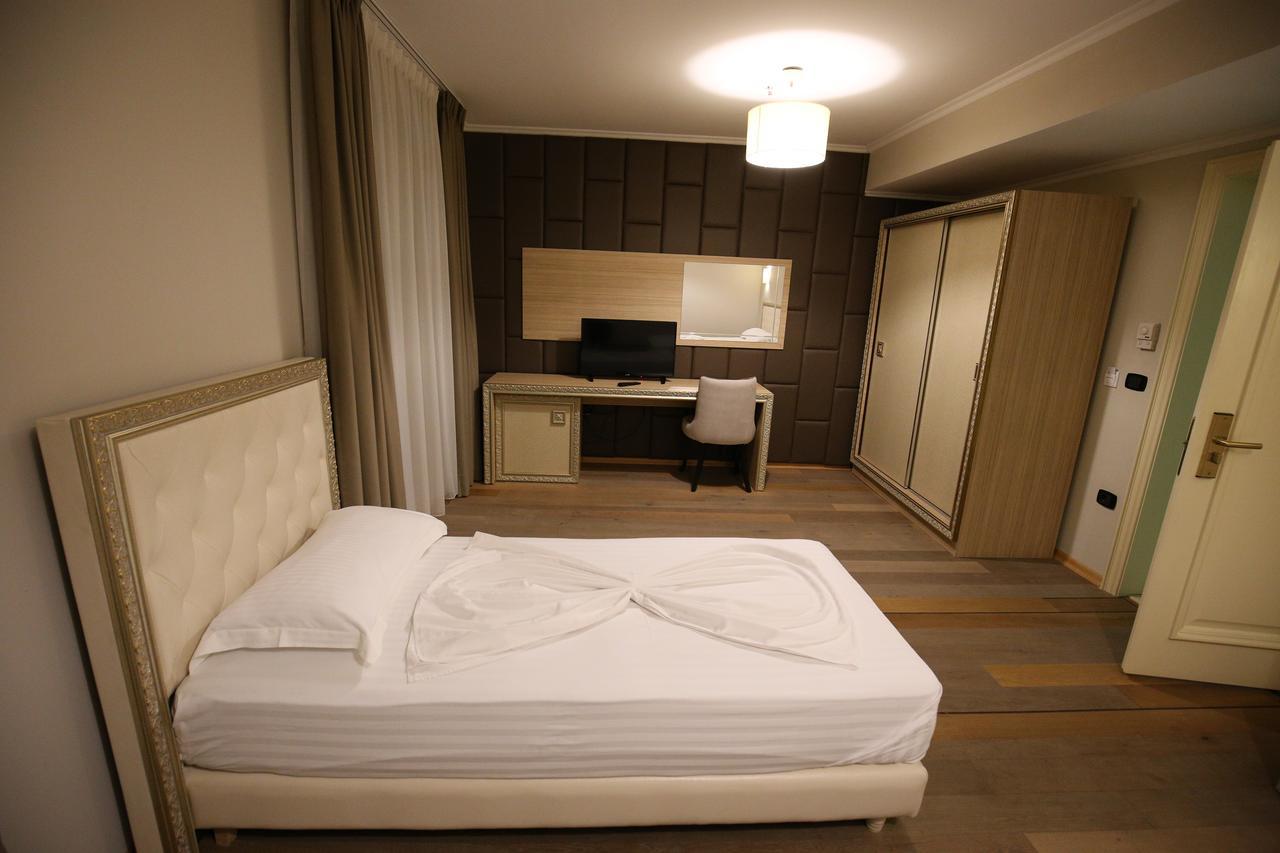 Germany Hotel Durrës Exteriér fotografie